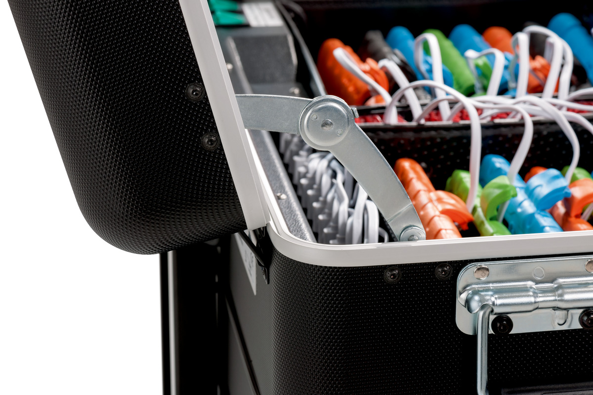 208640151_parat_paraproject_case_i16_kidscover_charge_sync_tabletkoffer_schwarz_detail