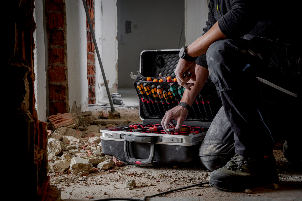 689500171_parat_werkzeugkoffer_toolcase_rollenkoffer_classic_kippzylinderschloss_kingsize_roll_bodenschale_baustelle_1