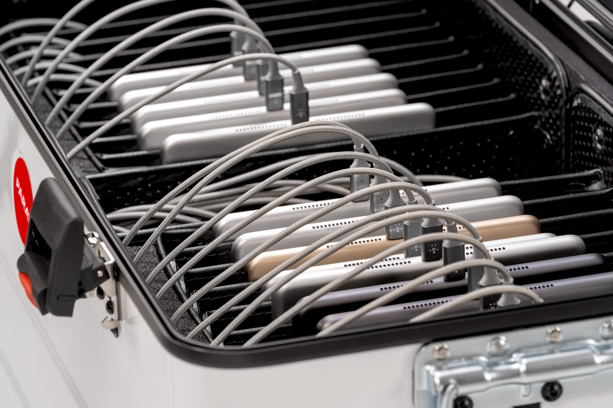 208721170_parat_paraproject_case_tc20_twincharge_tabletkoffer_kabel_weiss_detail2