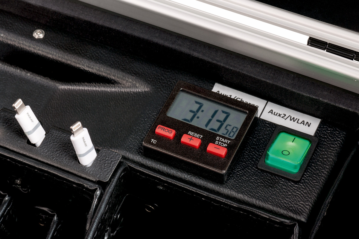 208600151_parat_paraproject_case_i16_charge_sync_tabletkoffer_schwarz_detail2