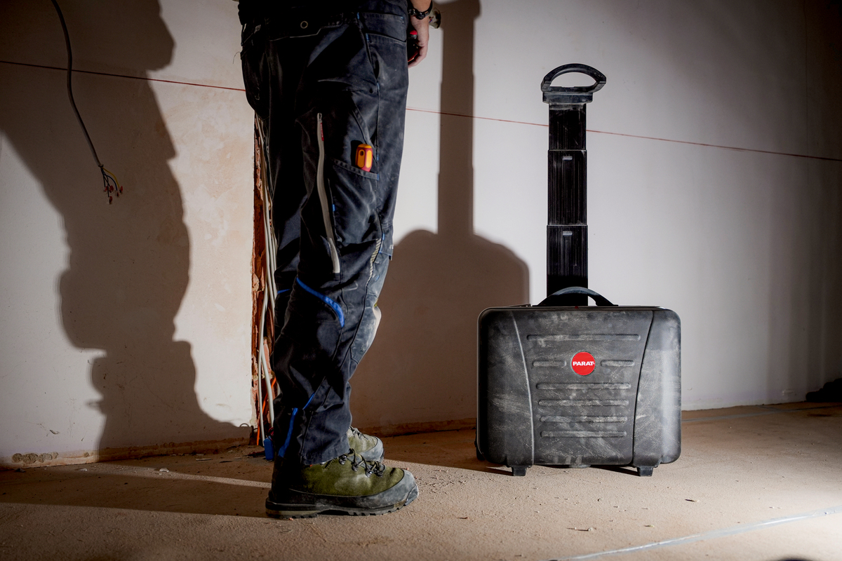 689500171_parat_werkzeugkoffer_toolcase_rollenkoffer_classic_kippzylinderschloss_kingsize_roll_bodenschale_baustelle_4