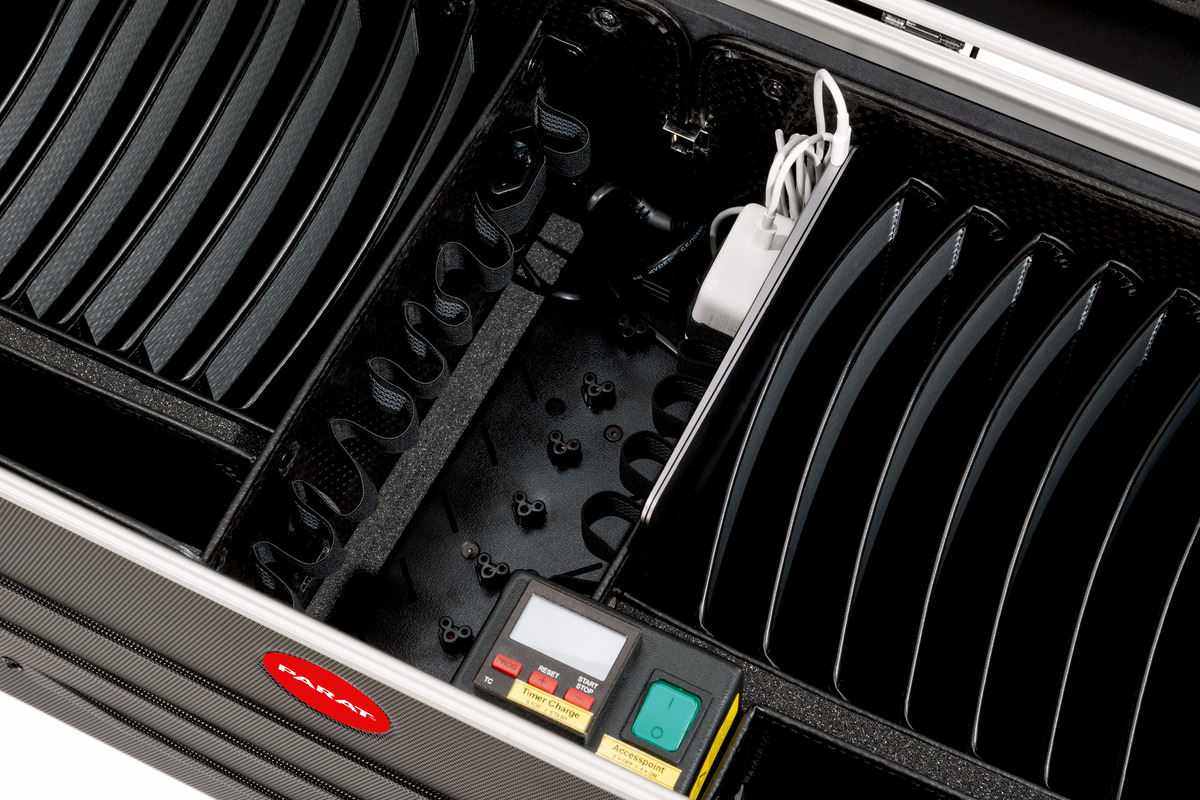 20844015101_parat_paraproject_case_n16_schwarz_detail2