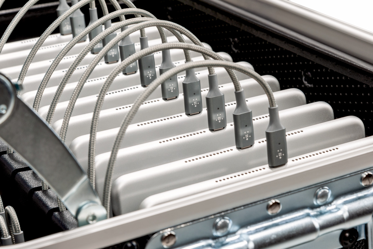 208600151_parat_paraproject_case_i16_charge_sync_tabletkoffer_schwarz_detail4