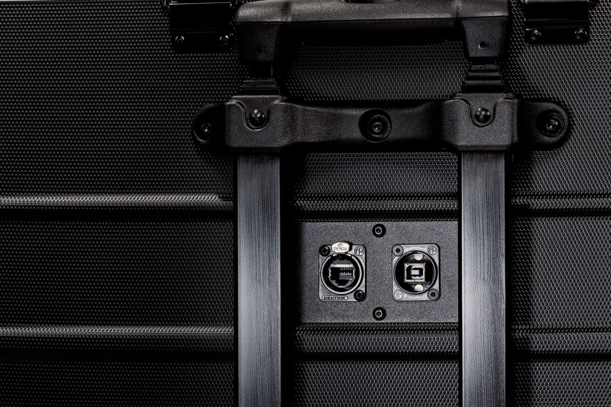 208640151_parat_paraproject_case_i16_kidscover_charge_sync_tabletkoffer_schwarz_detail1