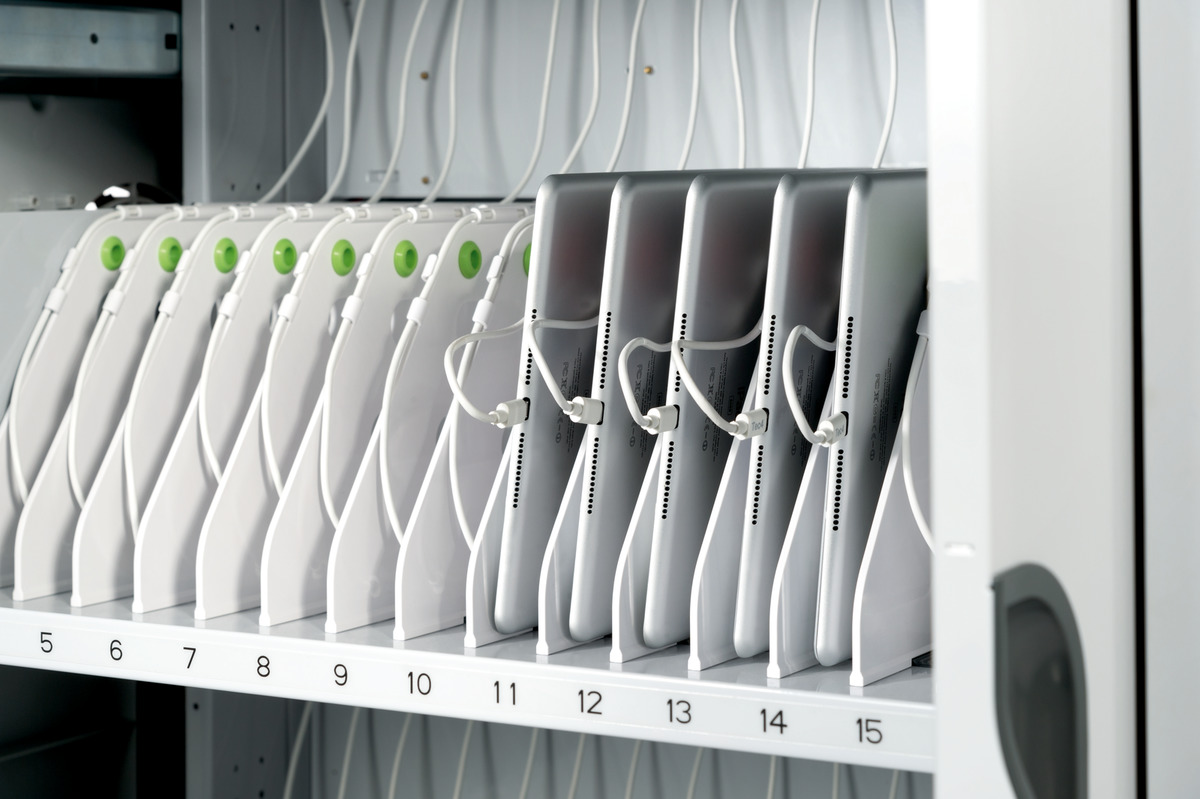 parat_paraproject_trolley_i32_pro_charge_sync_tabletwagen_detail5