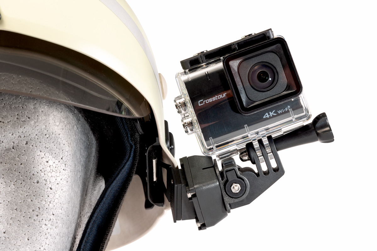 6902072151_parat_parasnap_snap_in_cam_kamerahalter_helmhalter_camholder_anwendung_schuberth2