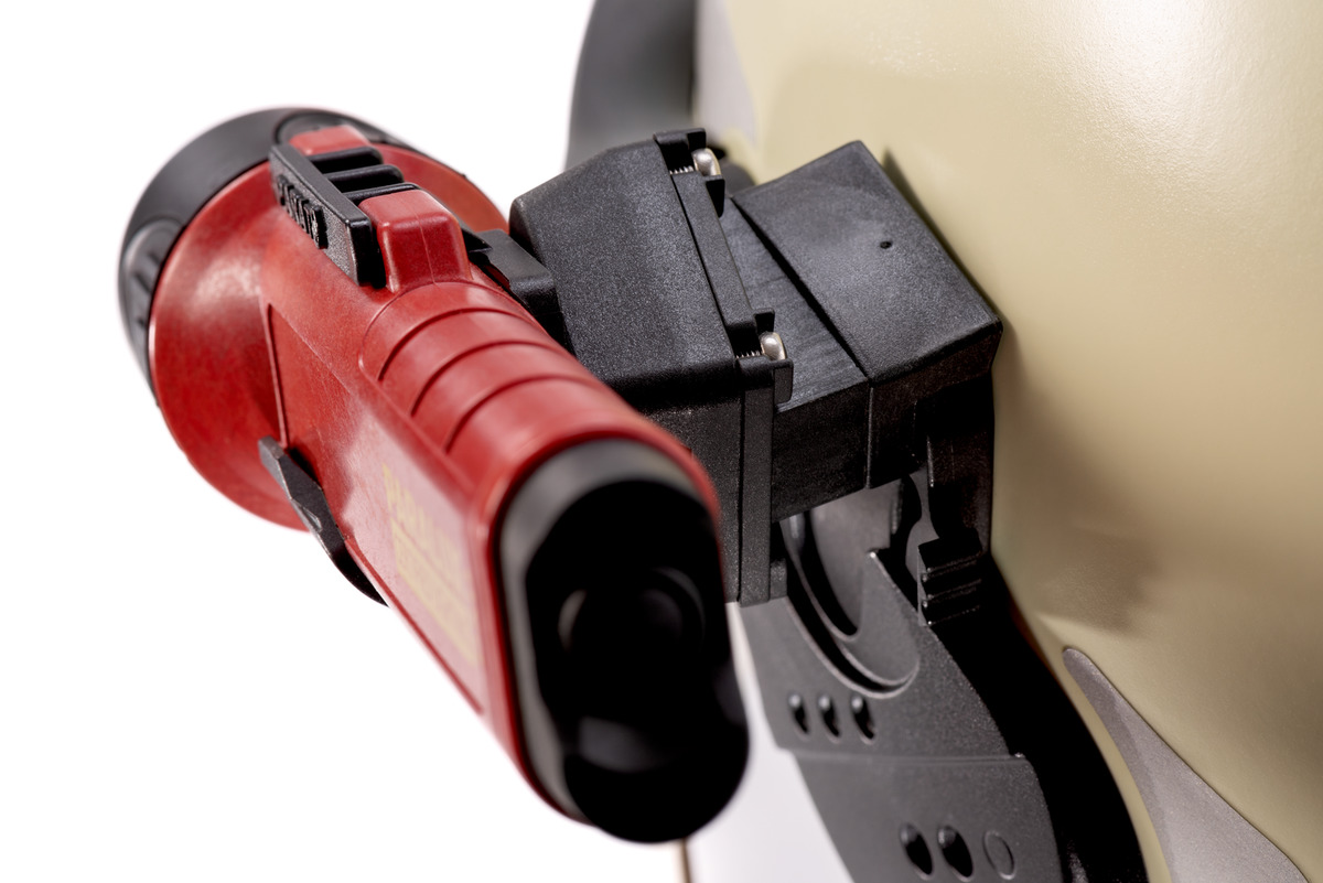 6902069151_parat_helmhalterung_parasnap_ultralux_base_schuberth_f300_links_detail1