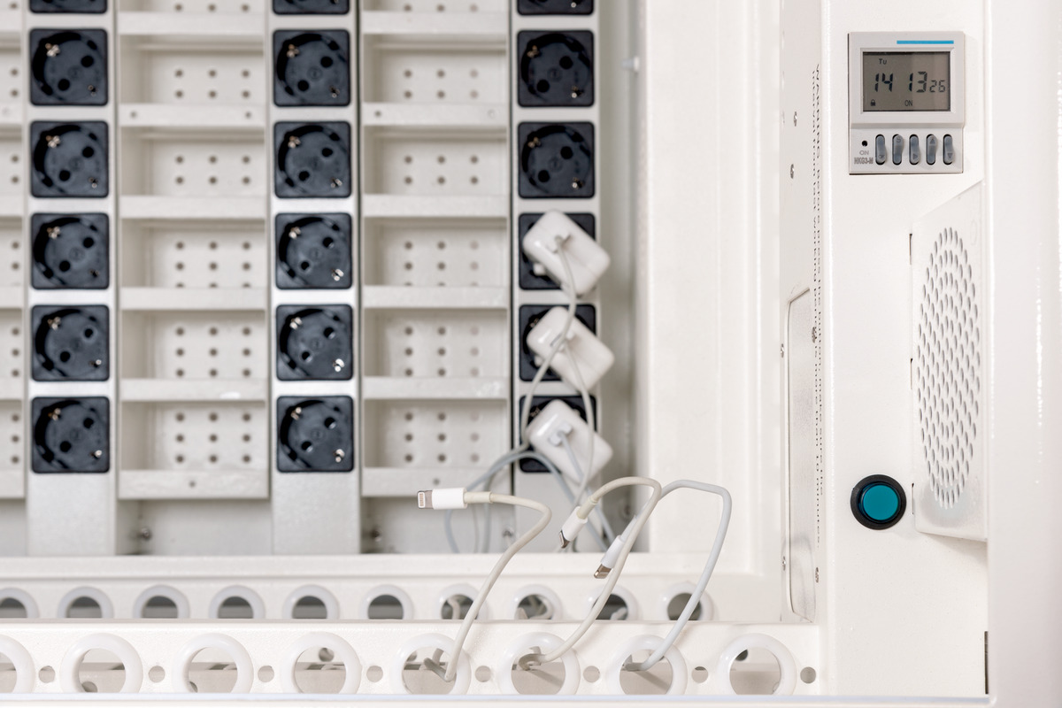 840000999_parat_paraproject_trolley_u40_wol_bestueckt_technikfach_detail16